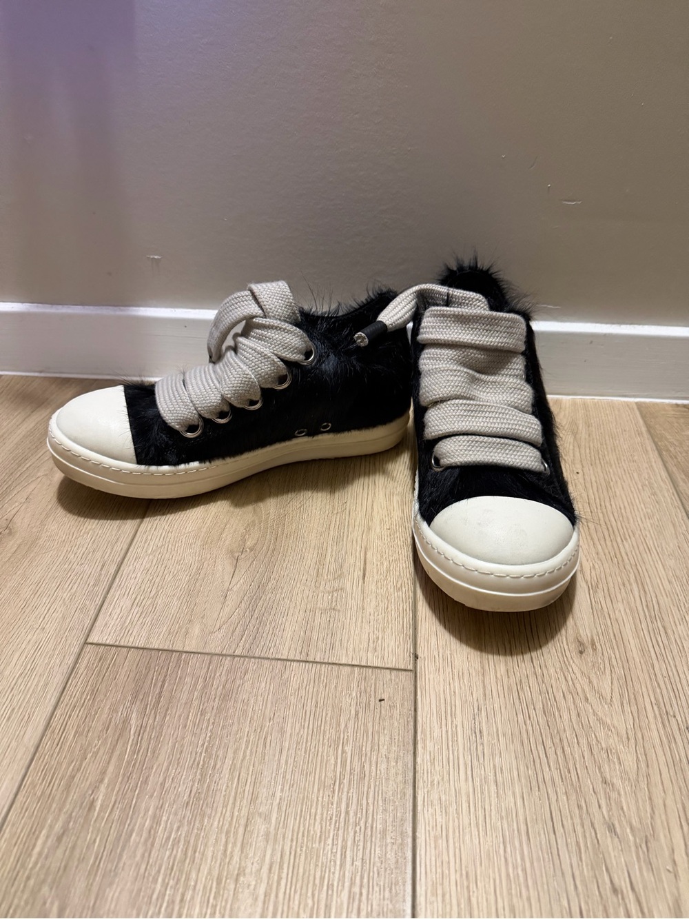 Rick Owen’s Jumbolace Low Sneakers Black Calf Hair - Picture 2 of 4